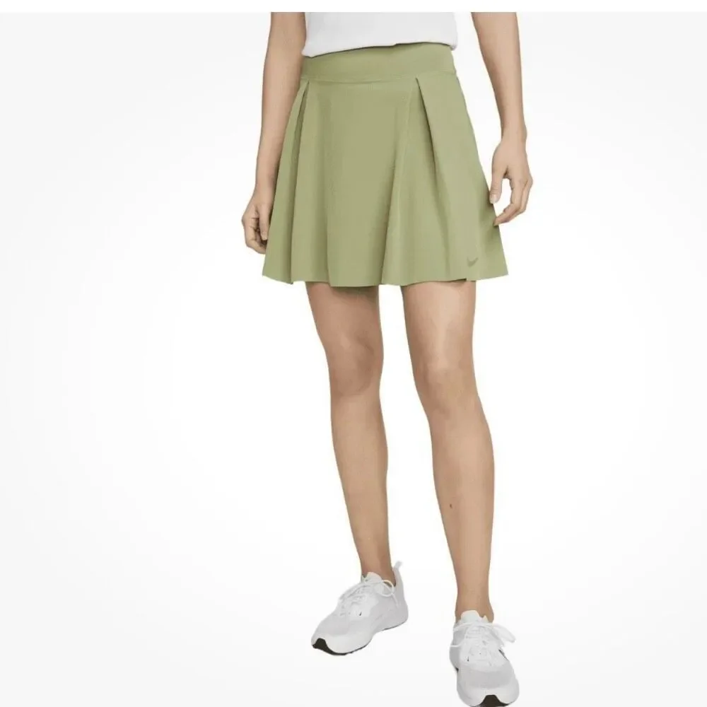 NWT Nike olive Green Tennis Skirt with Shorts Under that have Pockets. Size XL (